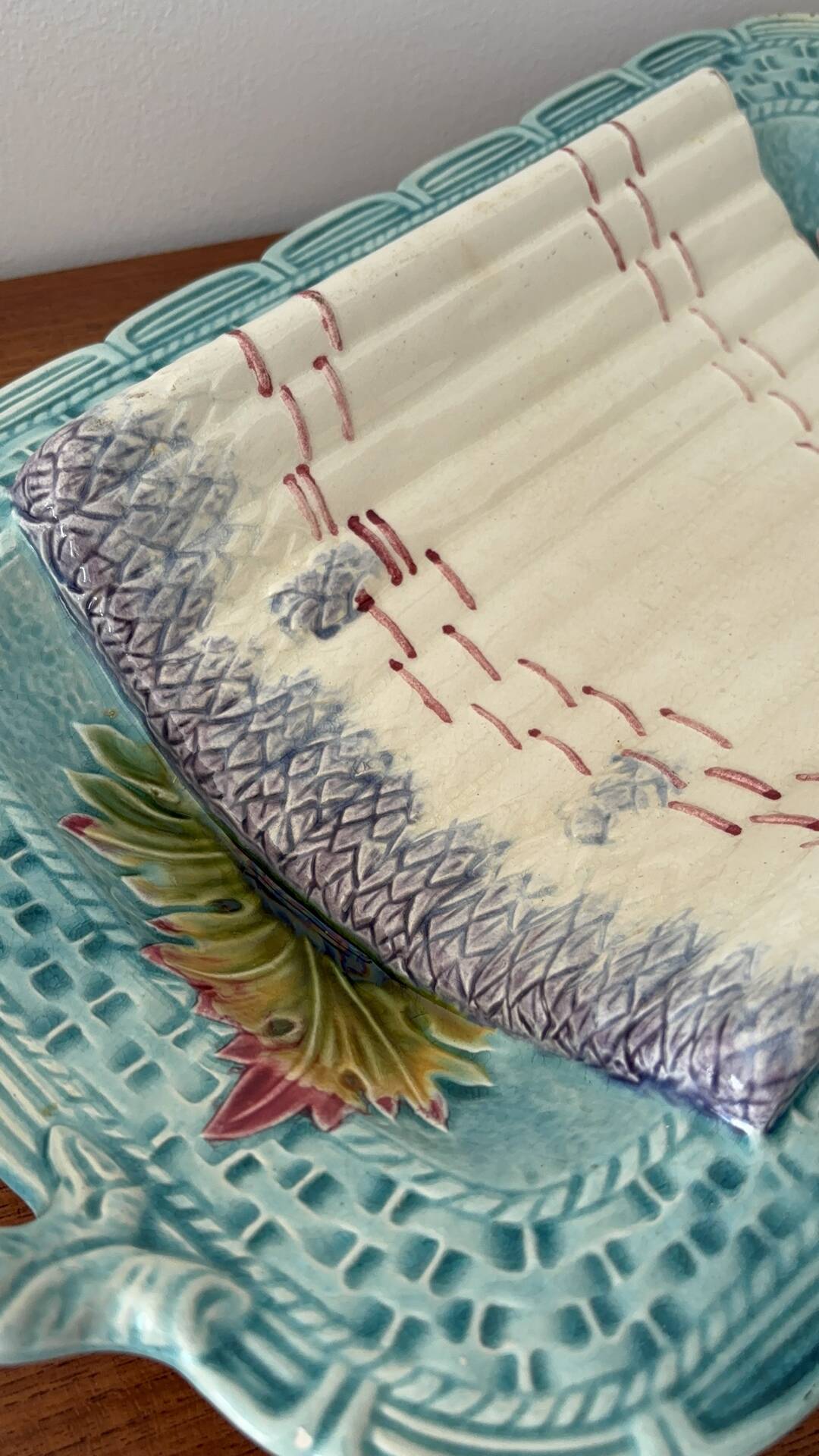 Vintage asparagus dish in faience barbotine – Large serving platter