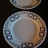 Série de quatre assiettes plates faïence P.B. Rochechouart Limoges modèle Anna