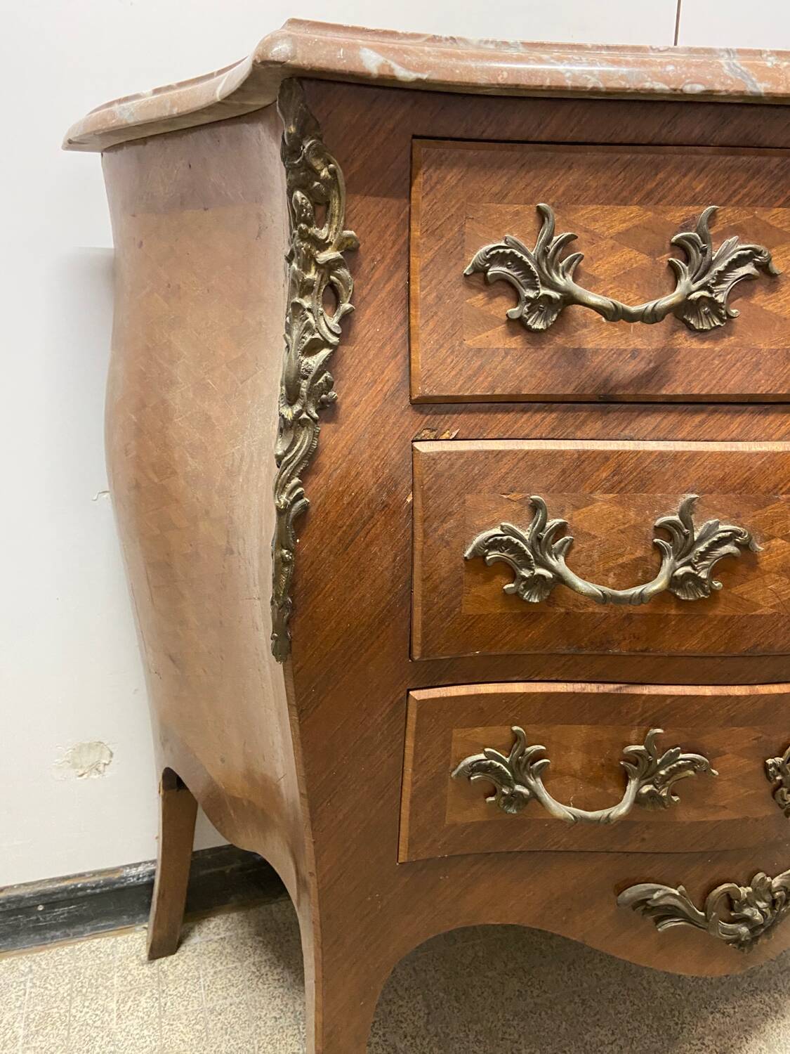 Louis XV style chest of drawers
