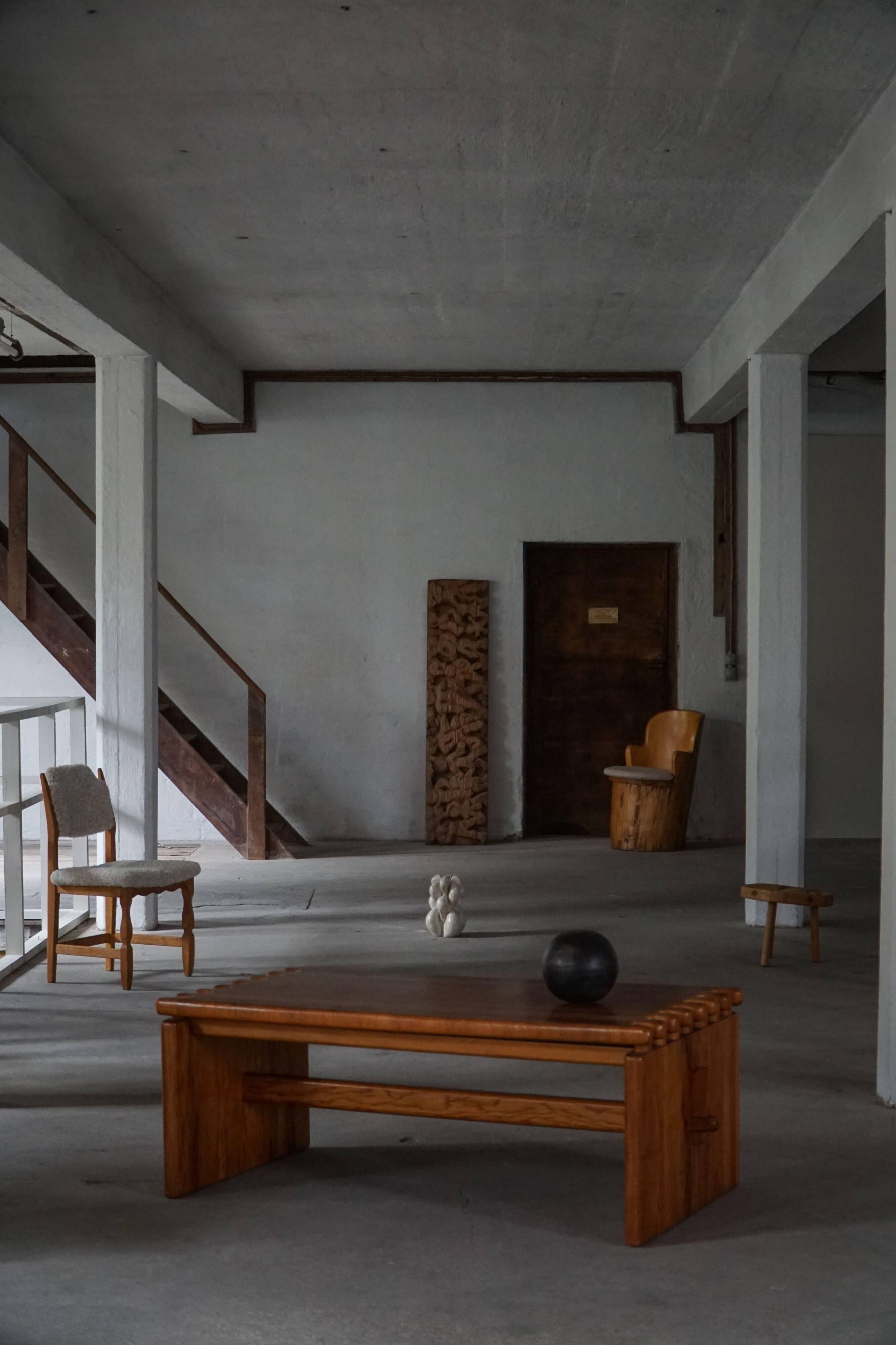 Large rectangular coffee table in solid pine from the mid-century, Danish modern, 1960s.