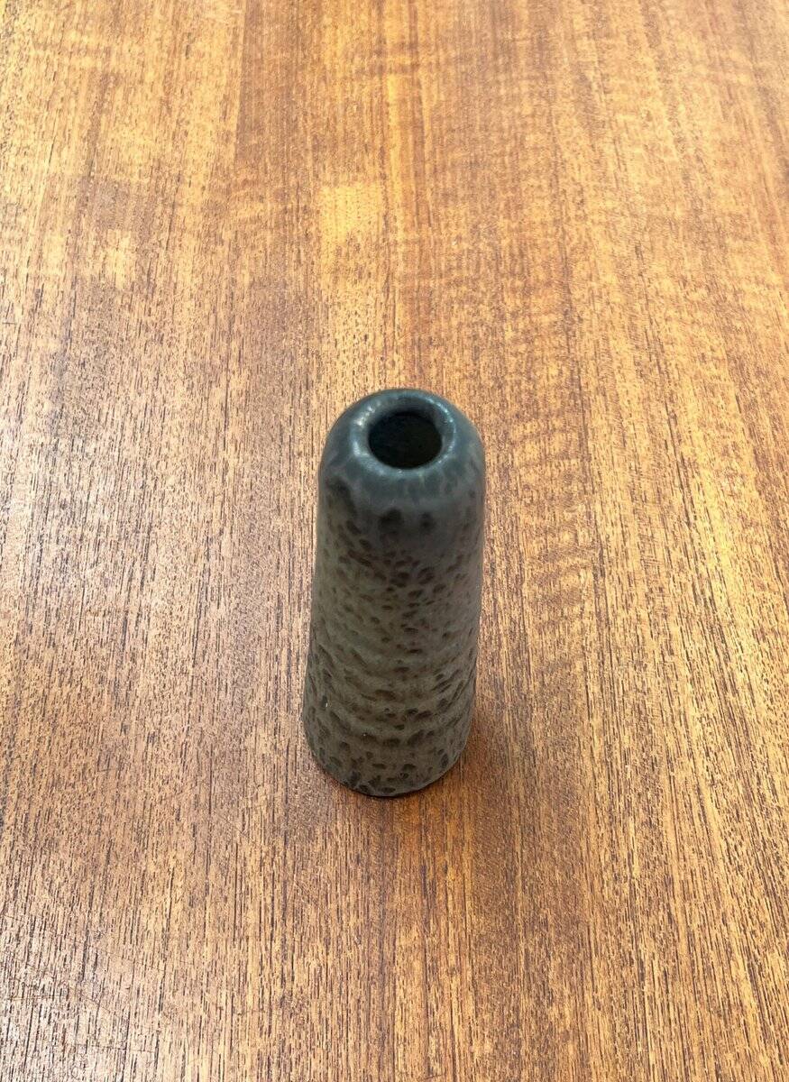 Minimalist pottery vase from the mid-century Dutch studio of Mobach, 1960s.