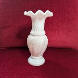 Vase en opaline