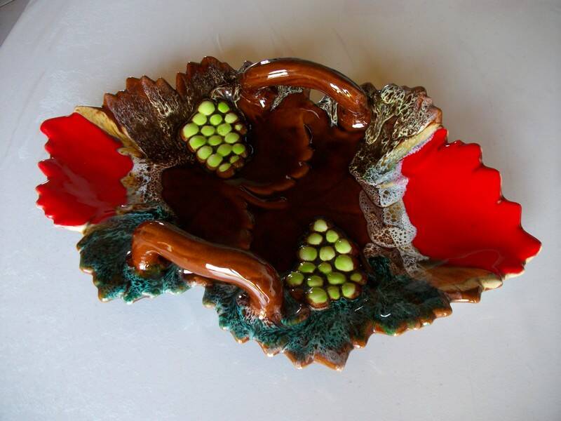 Plate Vallauris with handles