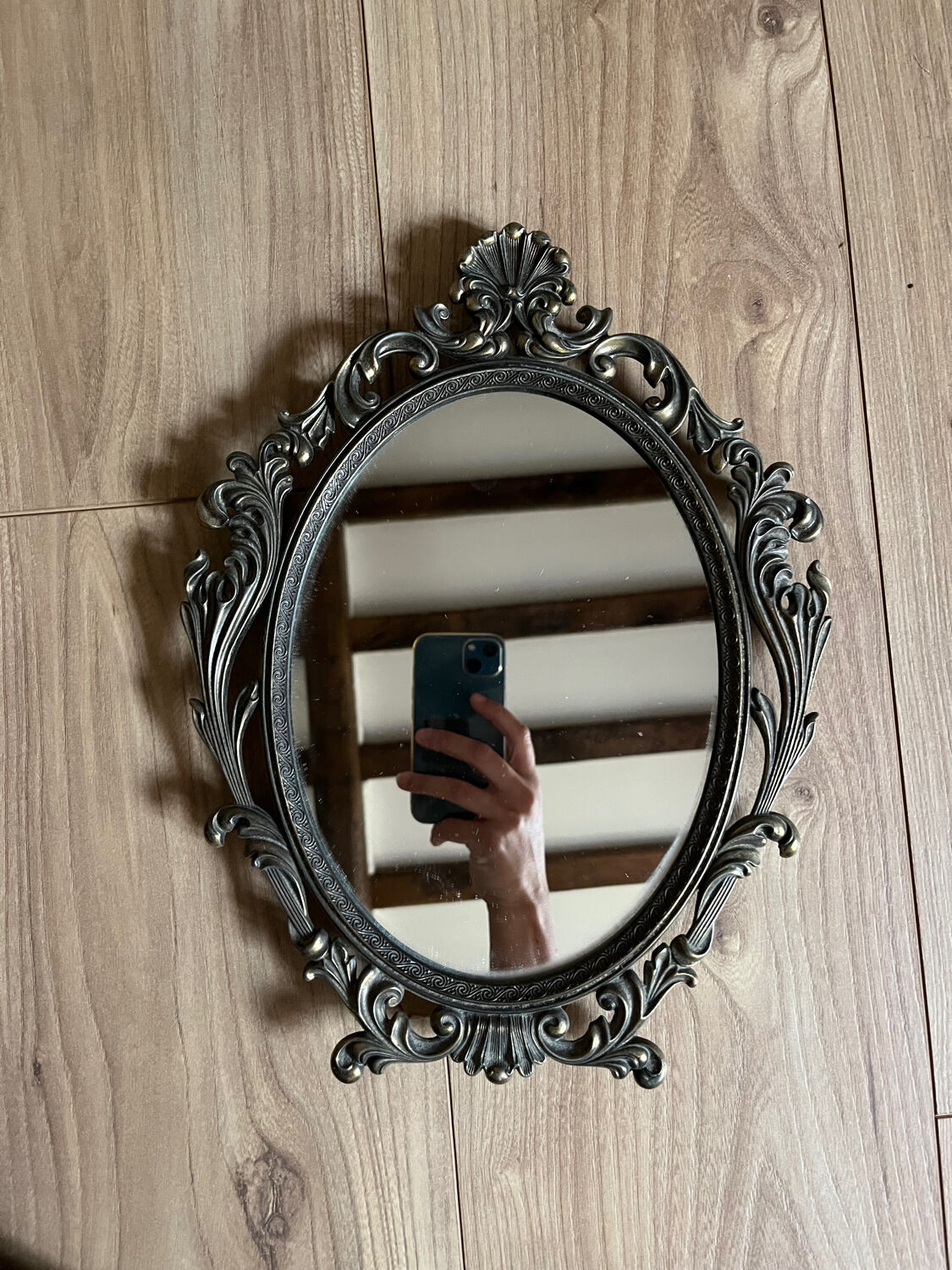 Dressing table mirror