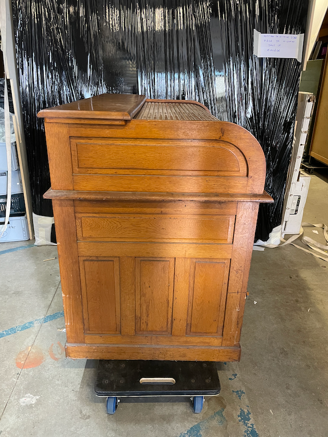 Double box oak cylinder desk early twentieth century (1930/1940)
