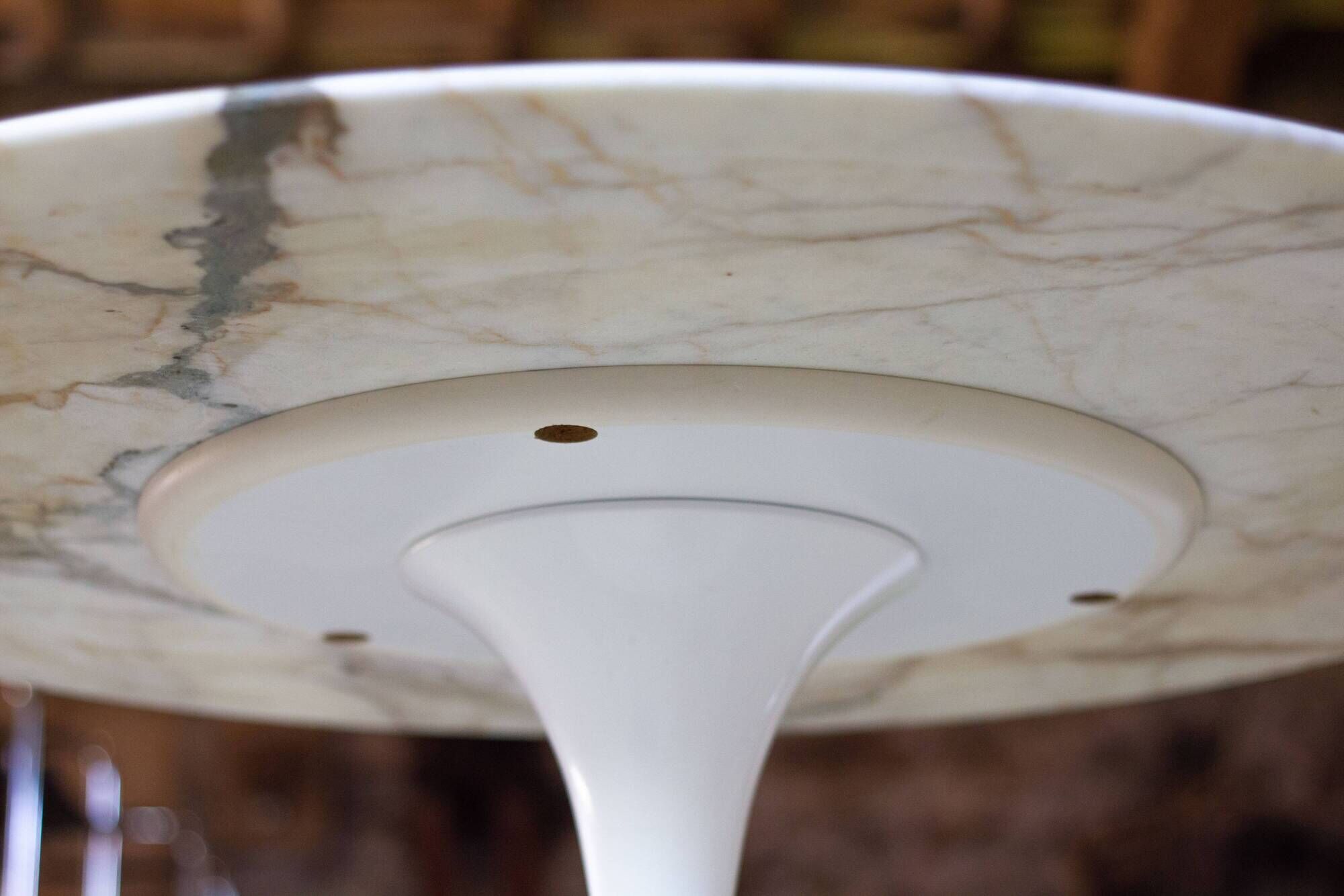 Marble tulip table by Eero Saarinen for Knoll International, 1970