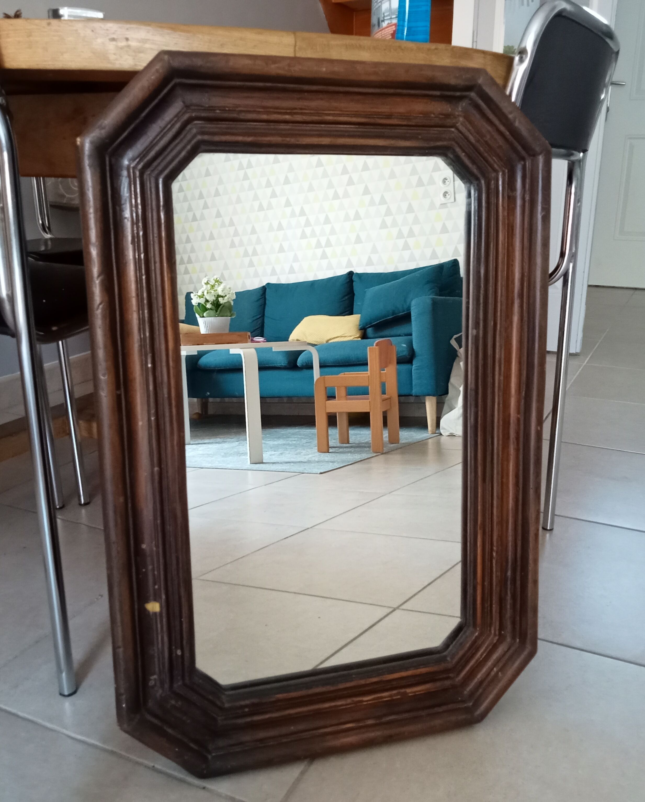 Octagonal mirror 73x48cm
