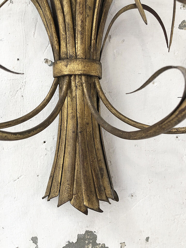 Gold metal reeds flowering wall light