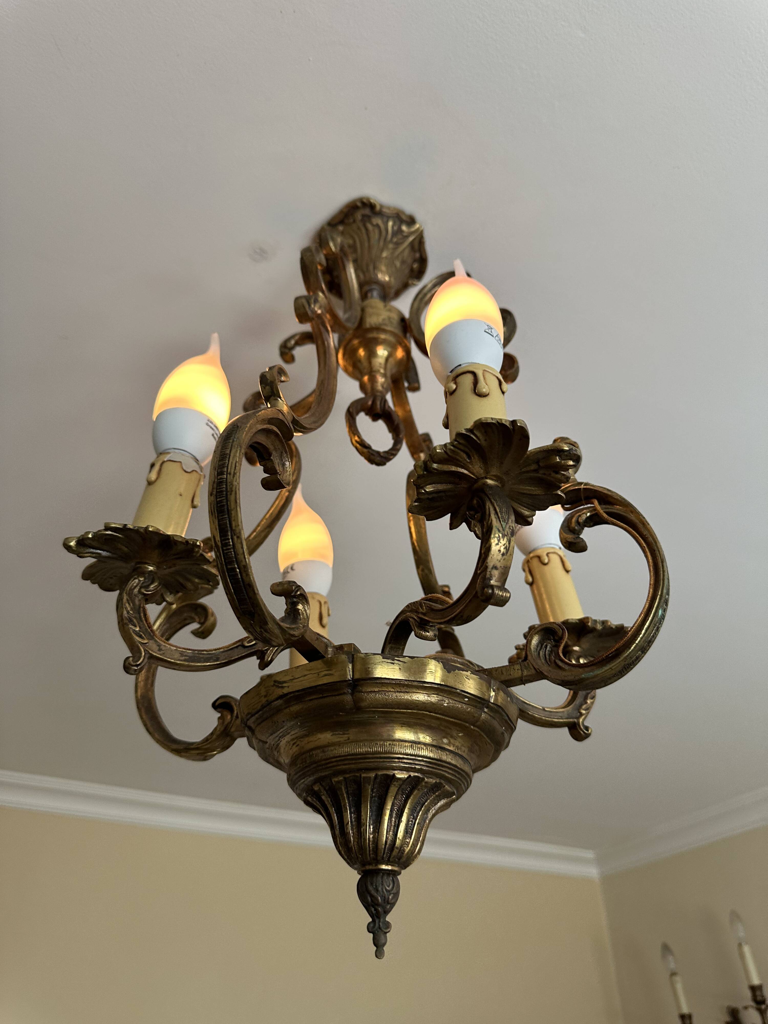 Suspension en bronze à 4 lumières