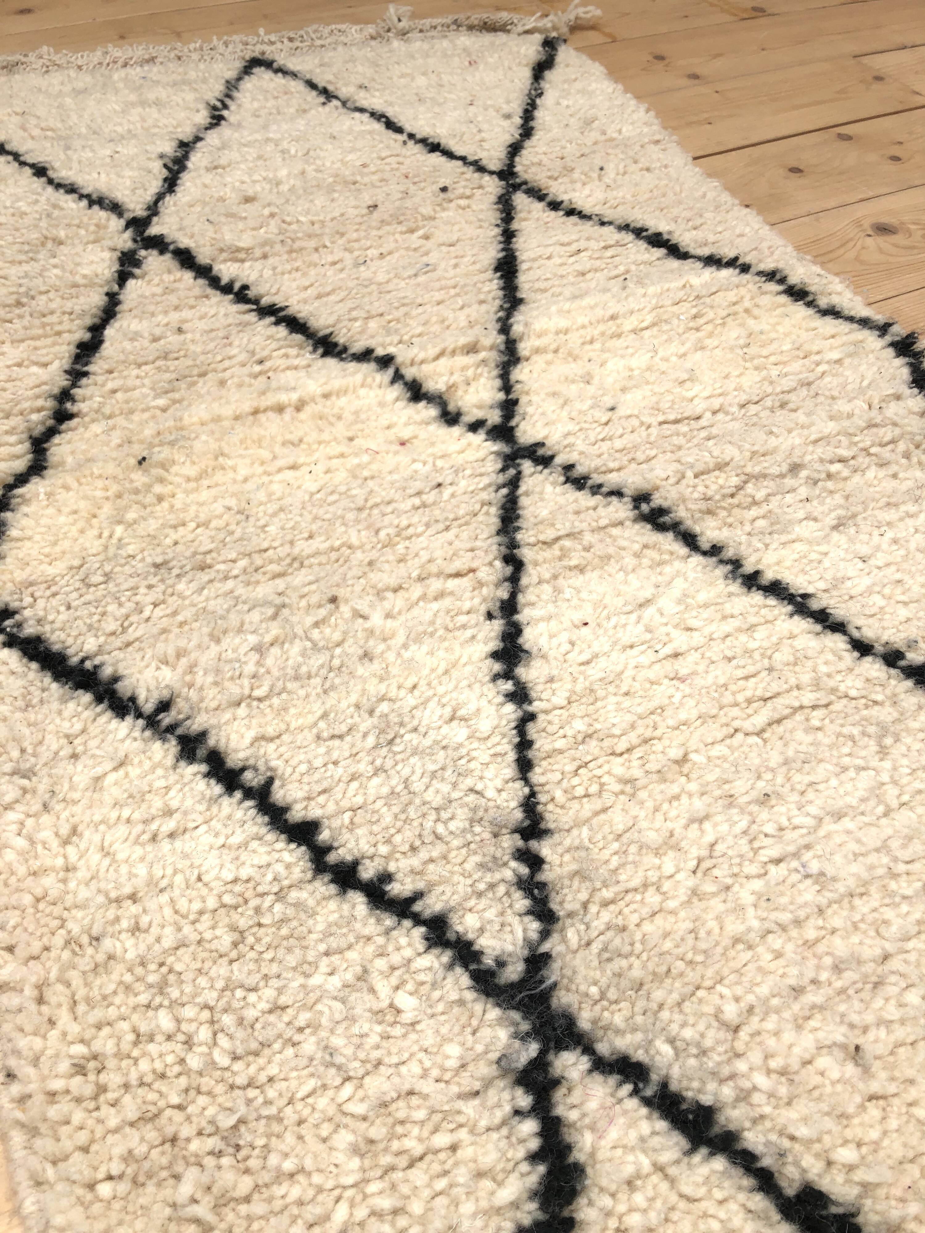 Moroccan Berber carpet Boujaad in Rhombus black 1, 31x0, 71m
