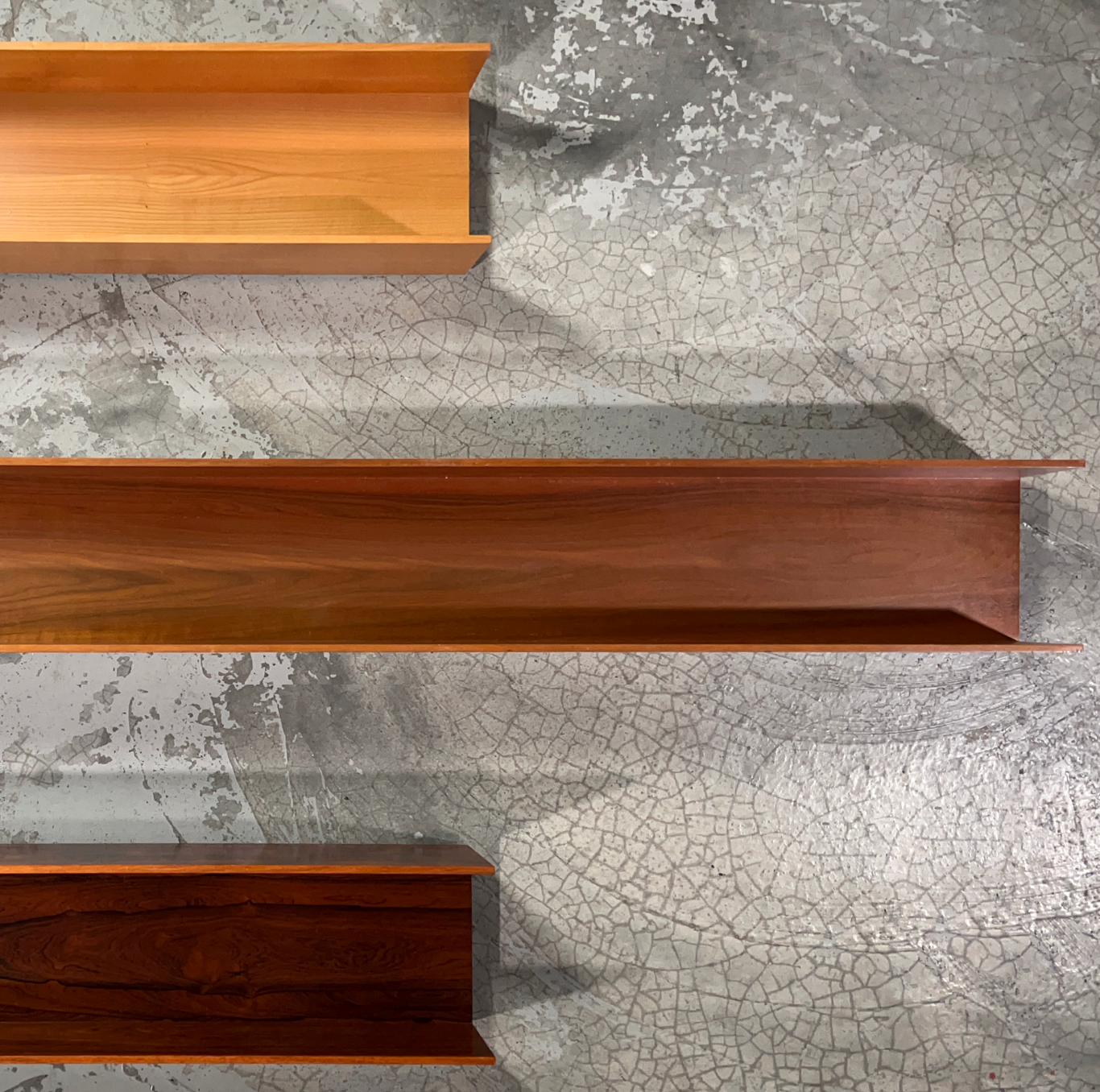 Wall shelf by Walter Wirz for Wilhelm Renz, 60s. Rosewood
