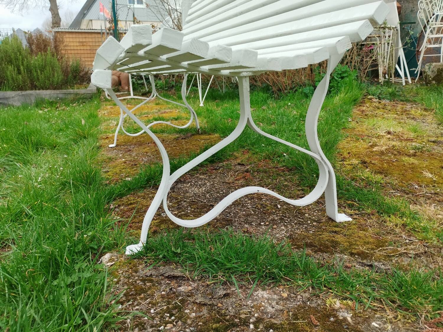 Banc de jardin ancien avec pieds en fer