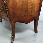 Commode galbé Louis XV