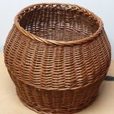Wicker basket with lid