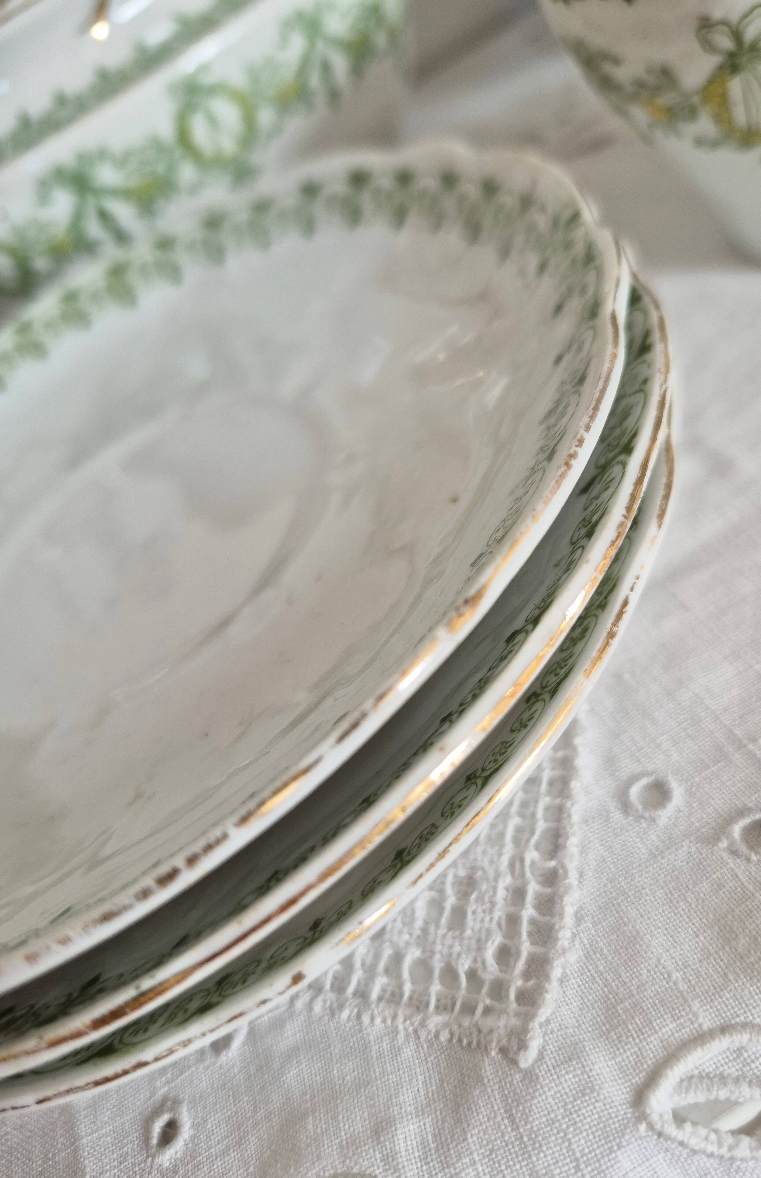 Fine porcelain coffee service, green and gold (ref 5)
