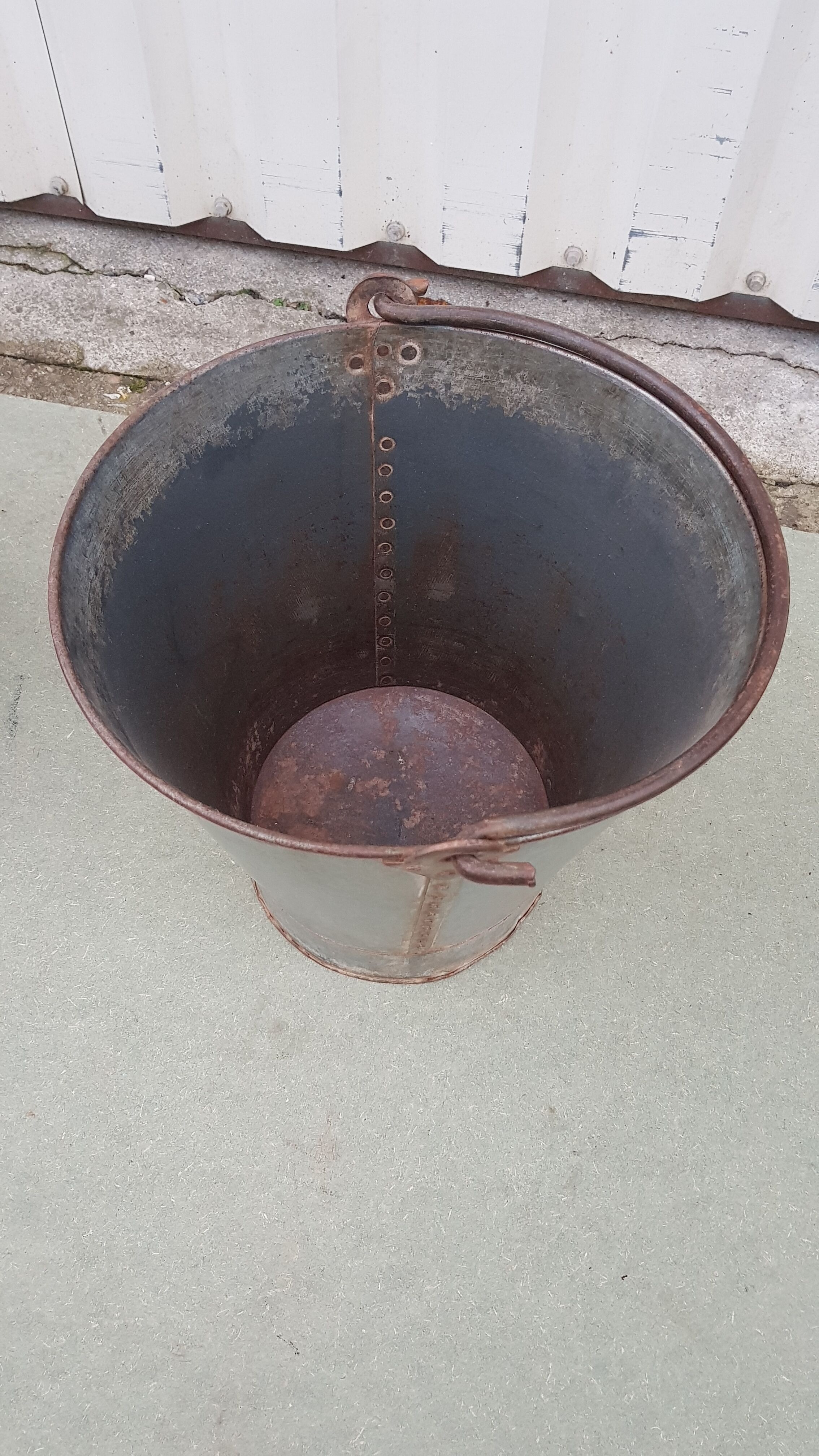 Old thick zinc farmhouse seal