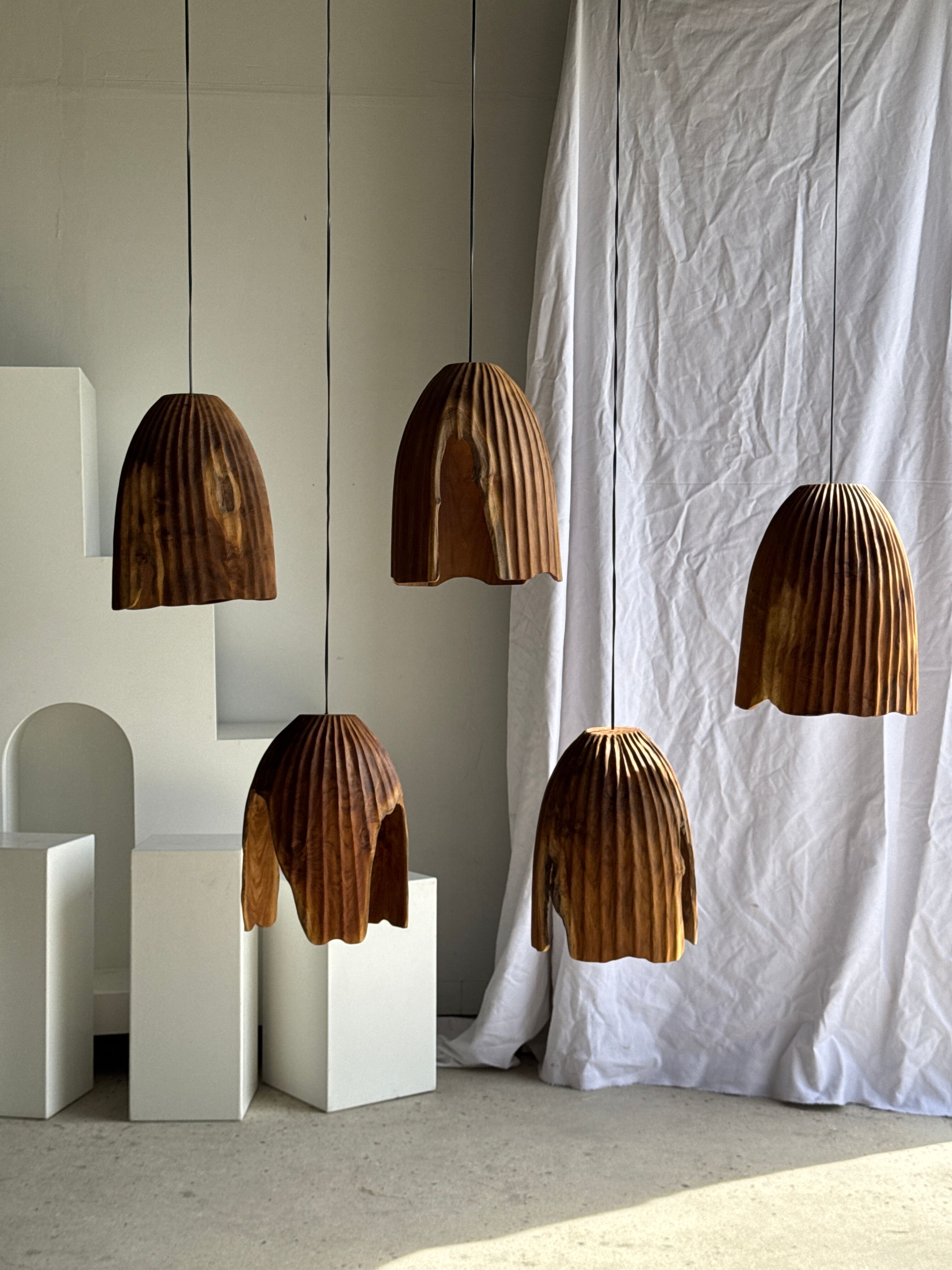 Large suspension or lampshade in organic natural teak, tubular H40 D30.
