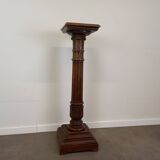 Colonne, pied d'estale en noyer