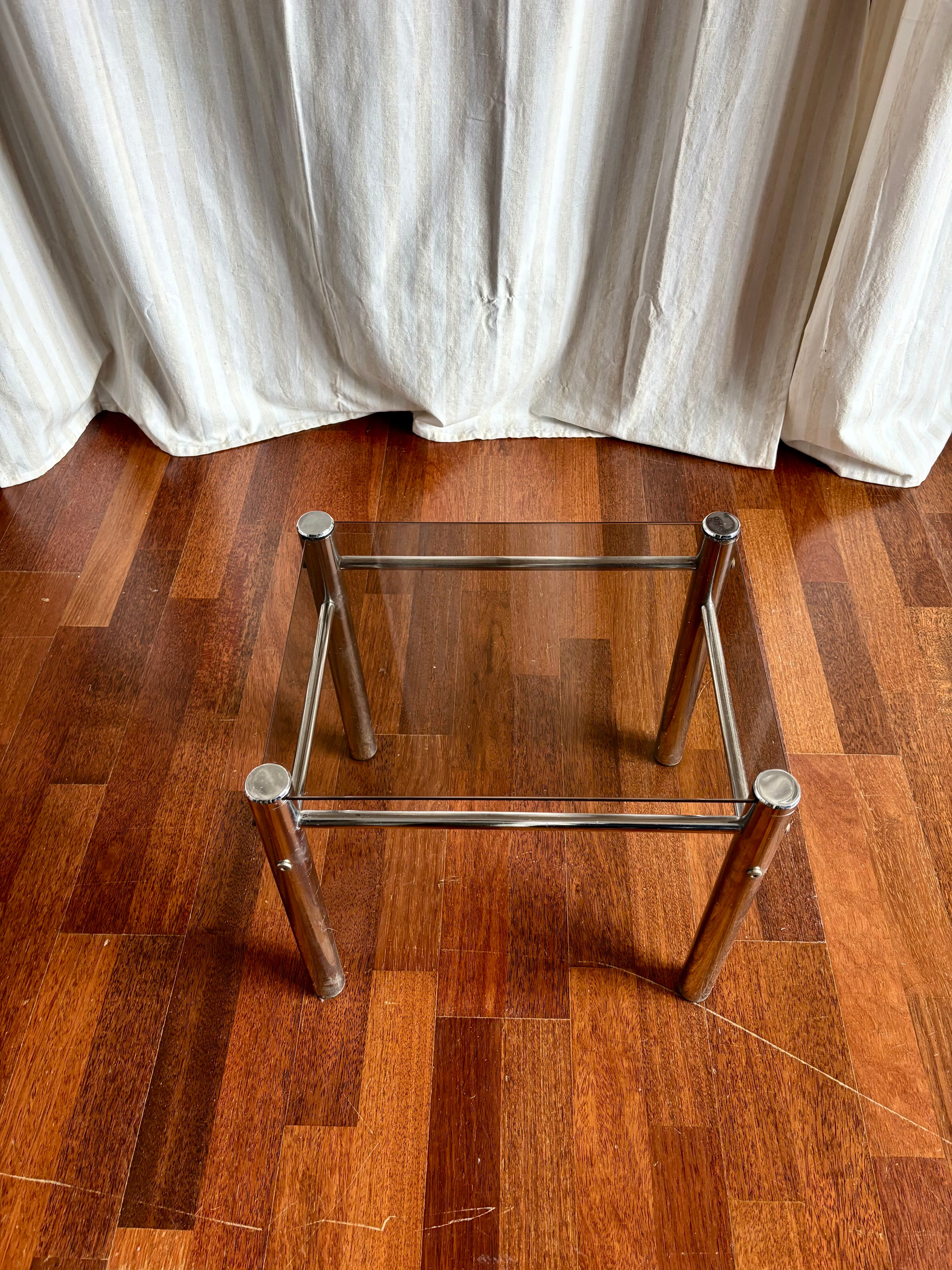 Table basse gigogne  années 70