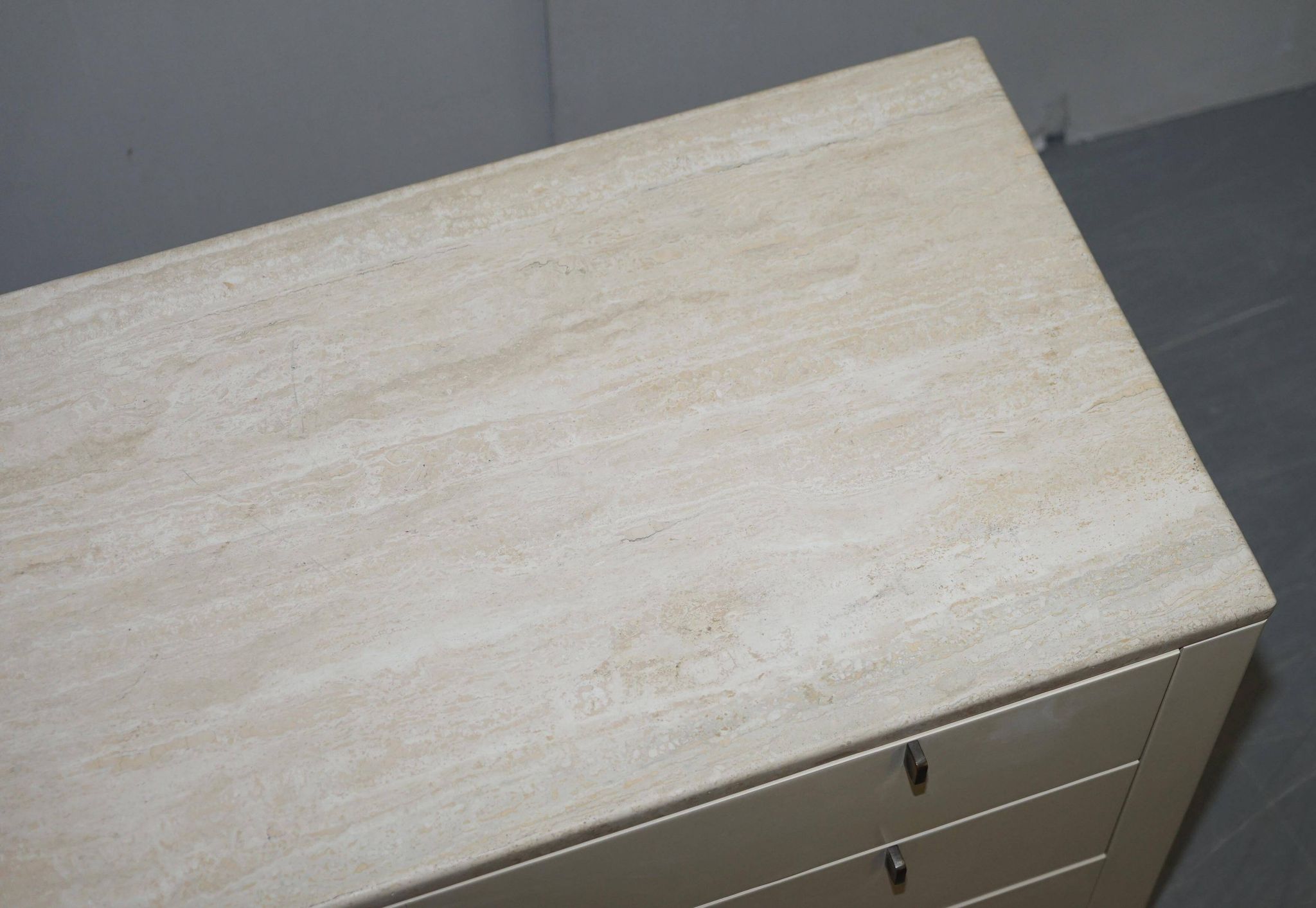 Interlubke marble chest of drawers