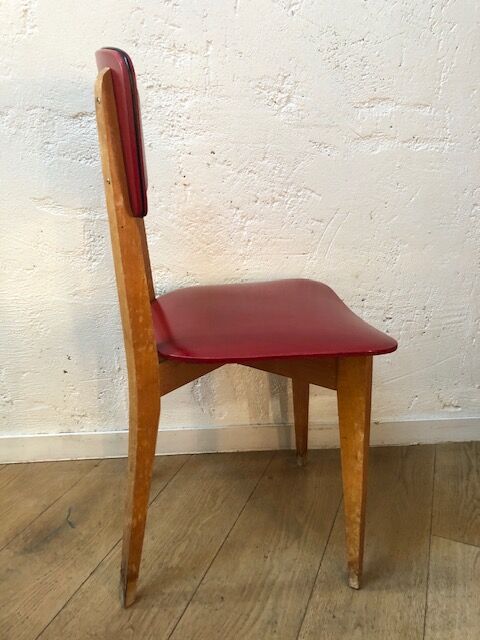 Lot of 4 vintage chairs in red skai