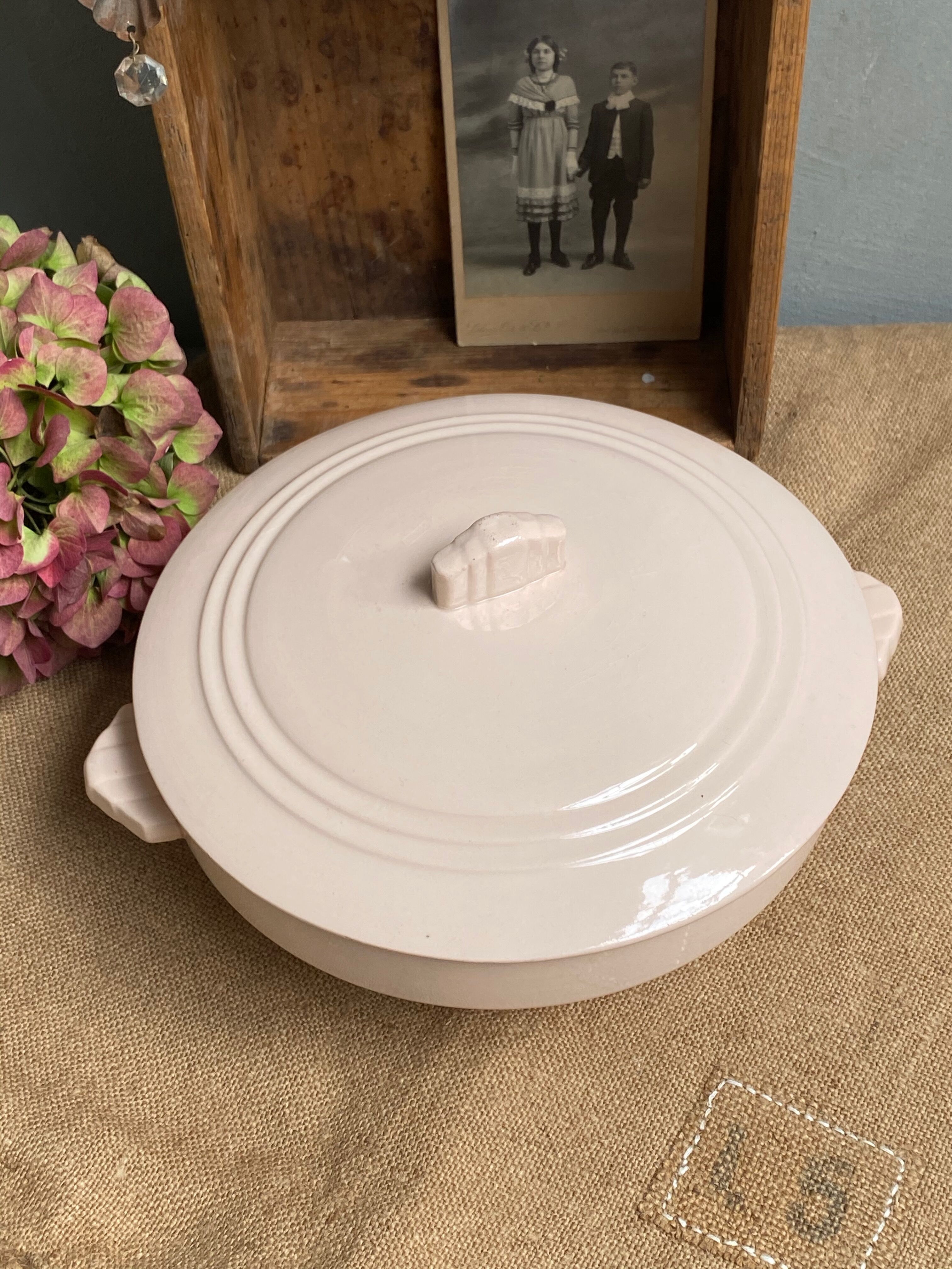 Pale pink Art Deco soup tureen