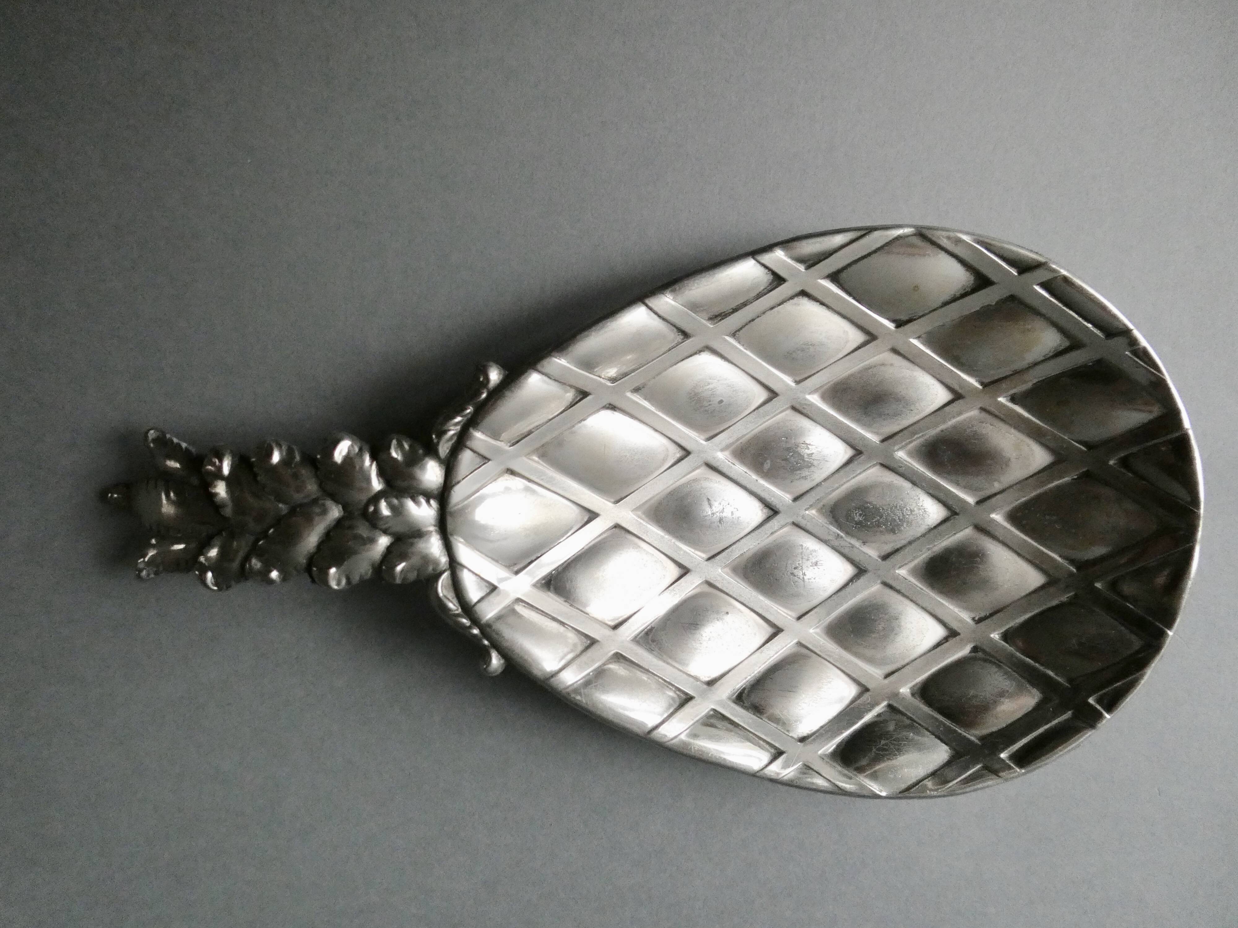 Vide poche ananas en métal argenté