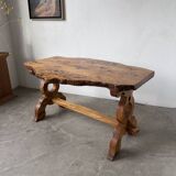 Table artisanale en orme massif, art populaire