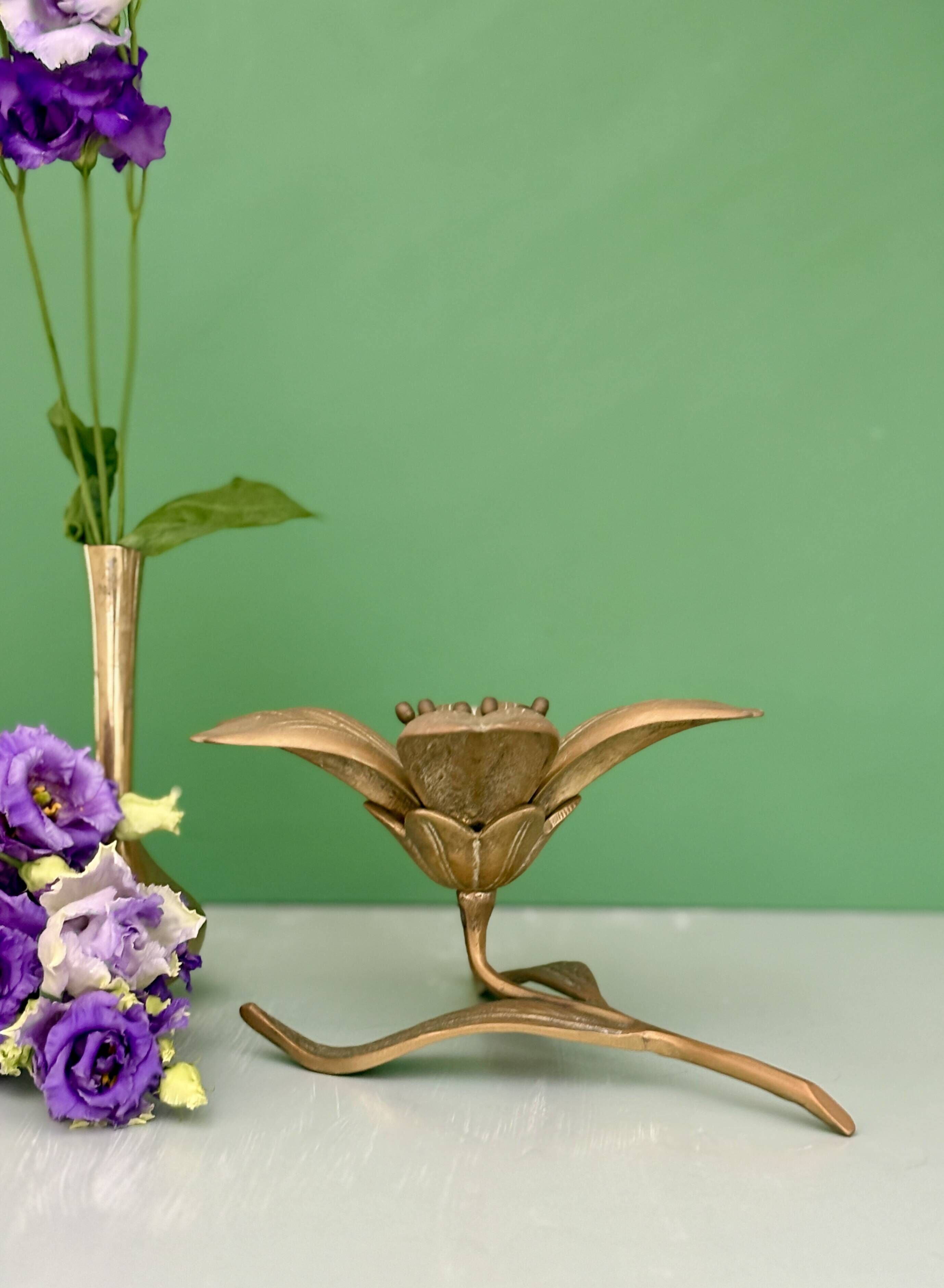 Cendrier vintage en laiton en forme de fleur
