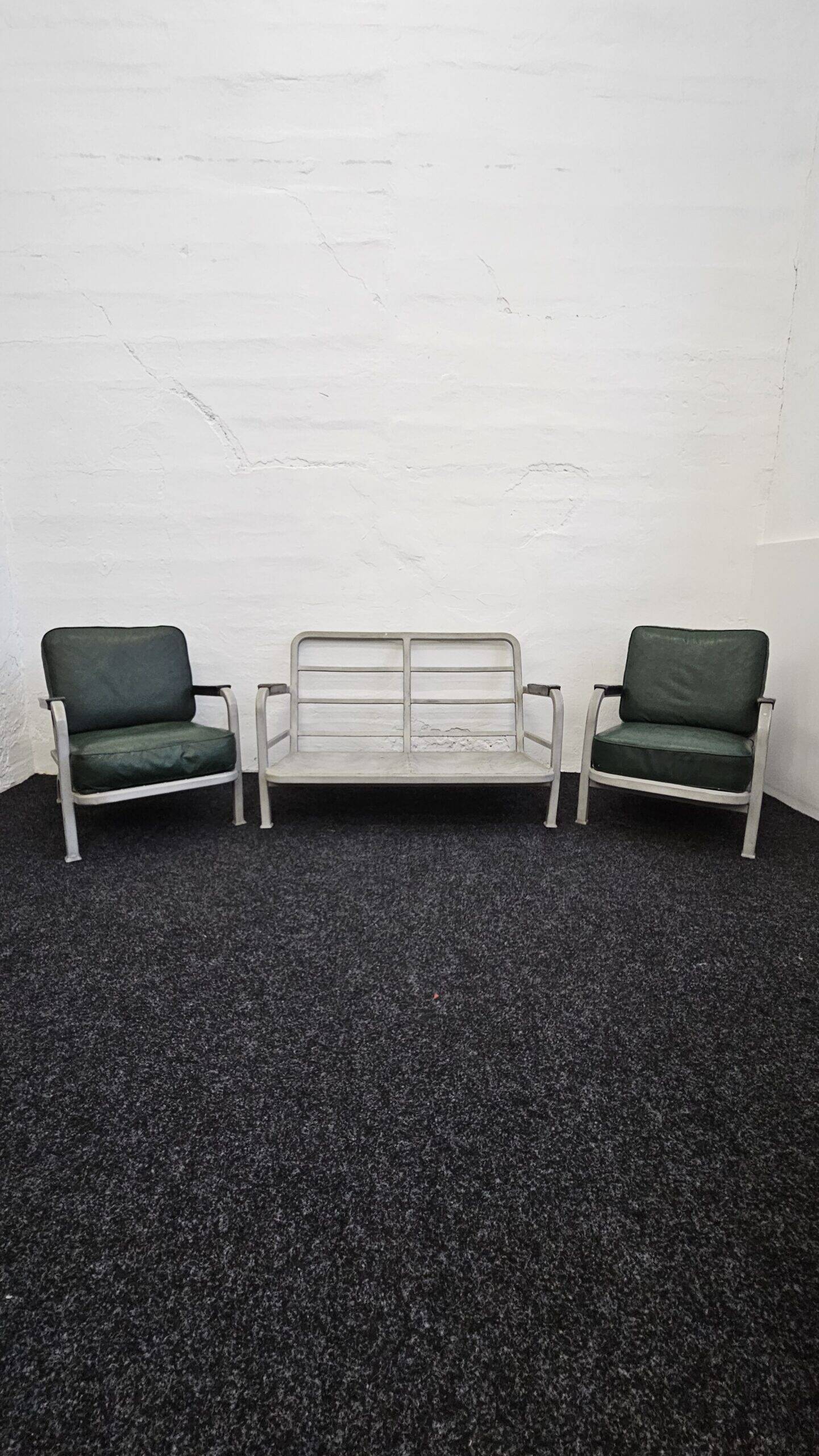 Mid century US Army Aluminium  Sofa and Armchairs by Hans H. Hunnebeck,1953