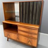 Buffet Jitona U-372/386 - design de Bohumil Landsman & Hubert Nepožitek