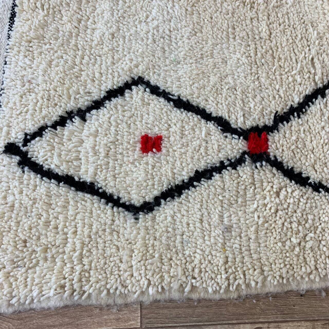 Handmade Moroccan Berber rug 253 X 153 CM