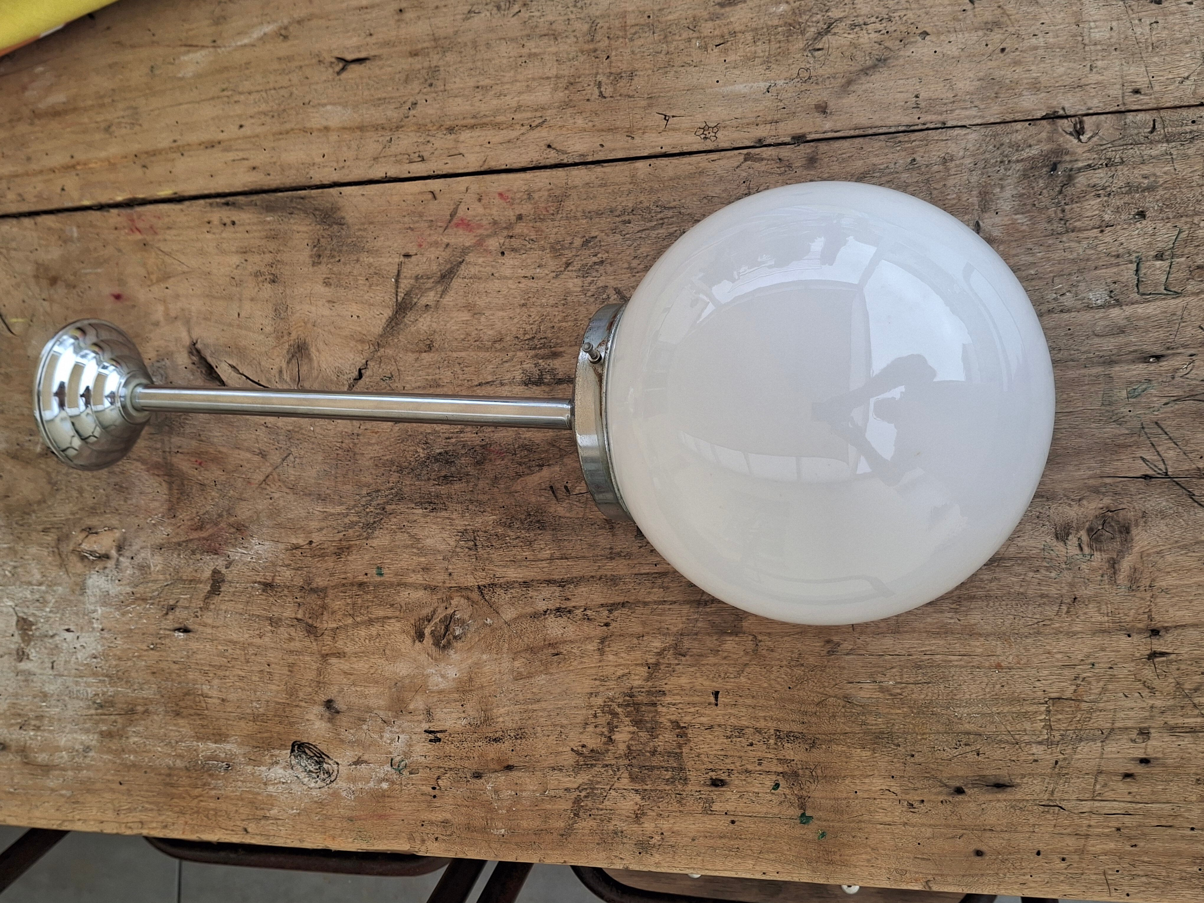 Lustre ball