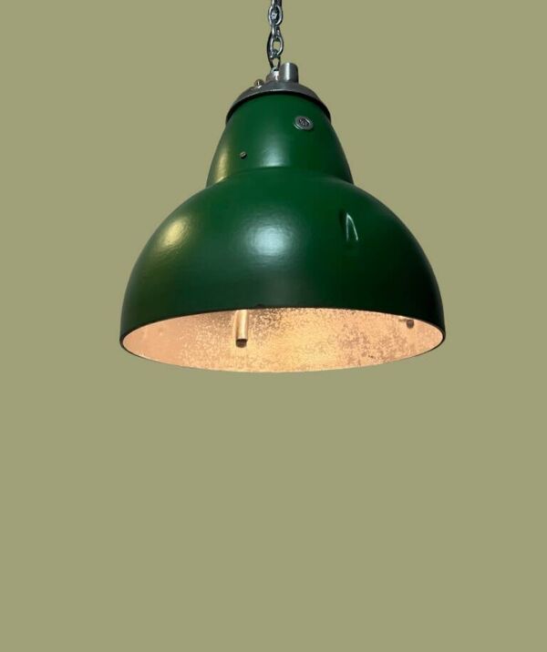Lampe industrielle verte