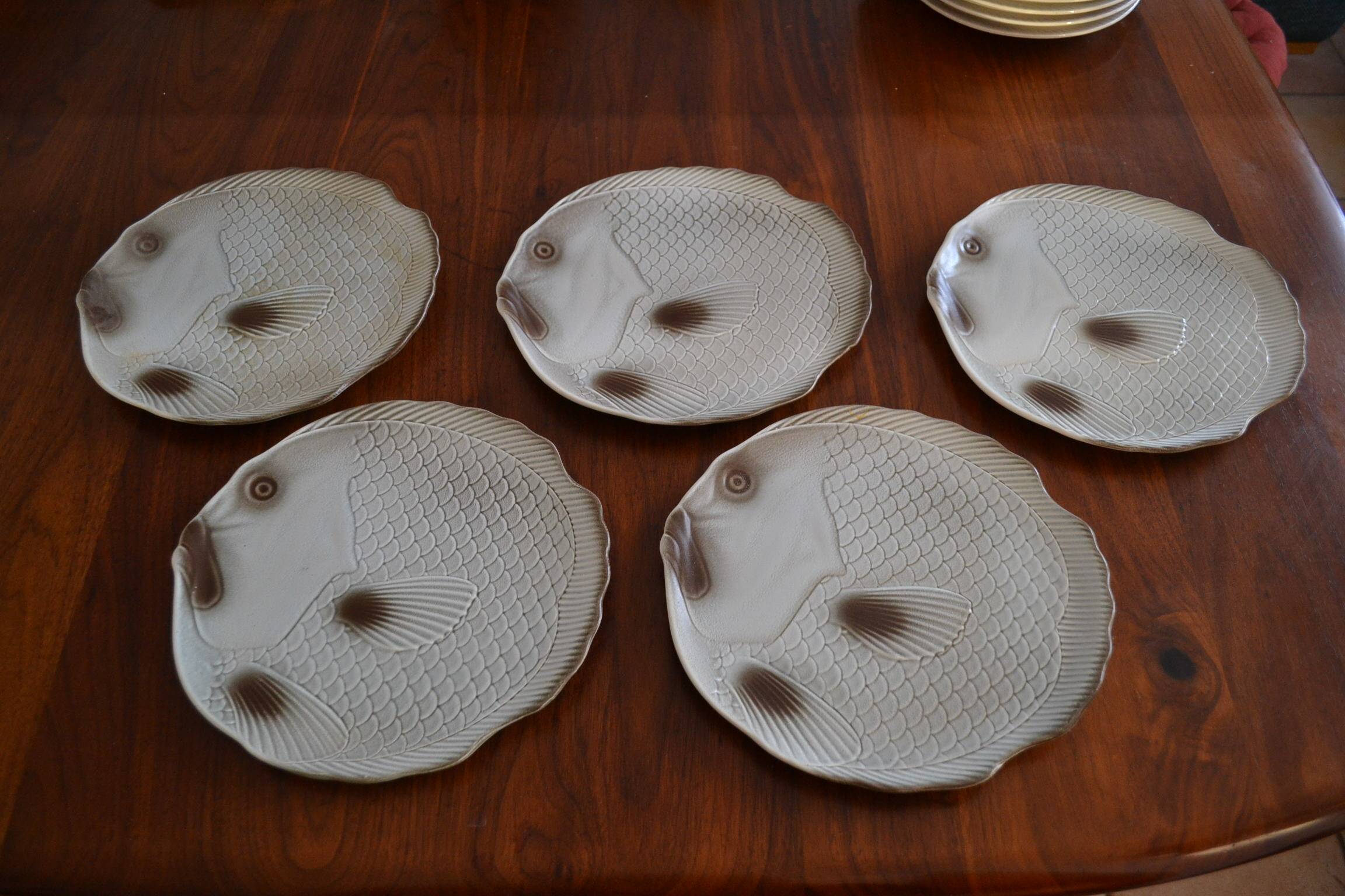 Set of 5 fish plates in earthenware from Salins.