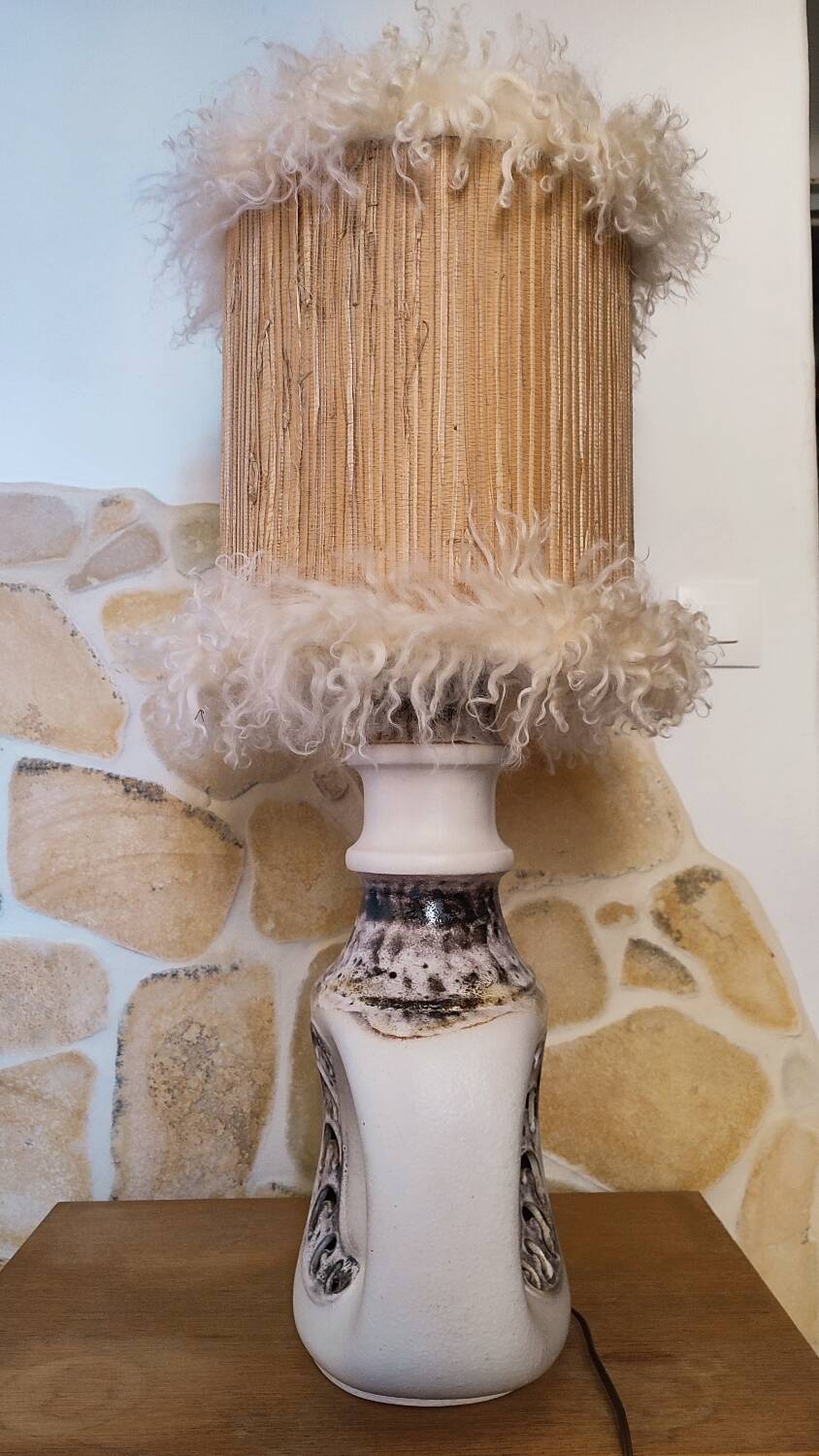 Openwork earthenware lamp