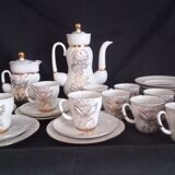 Lomonosov 29-piece porcelain coffee set, cast patterns enhanced with 24k gold