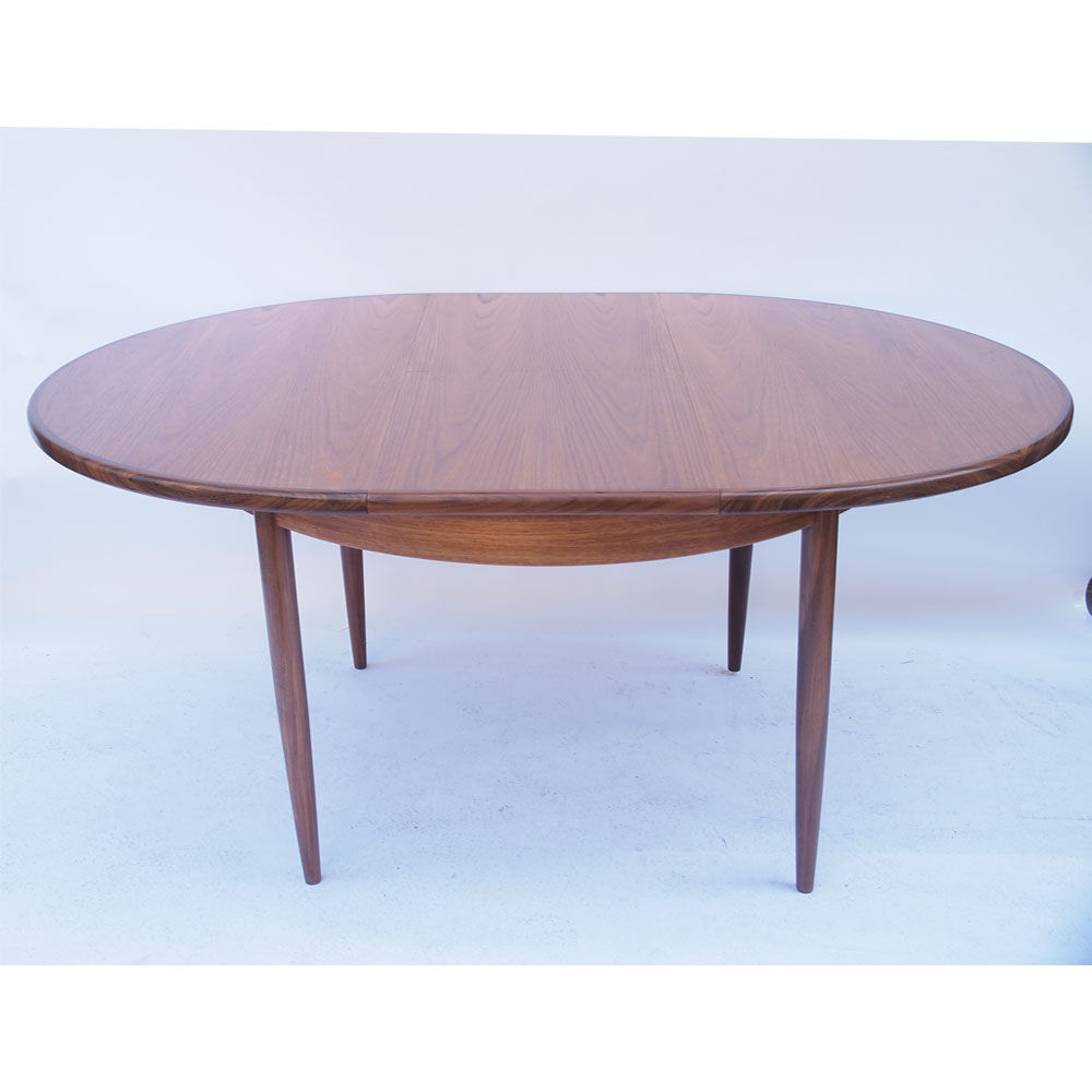 Scandinavian round table Gplan a butterfly extension