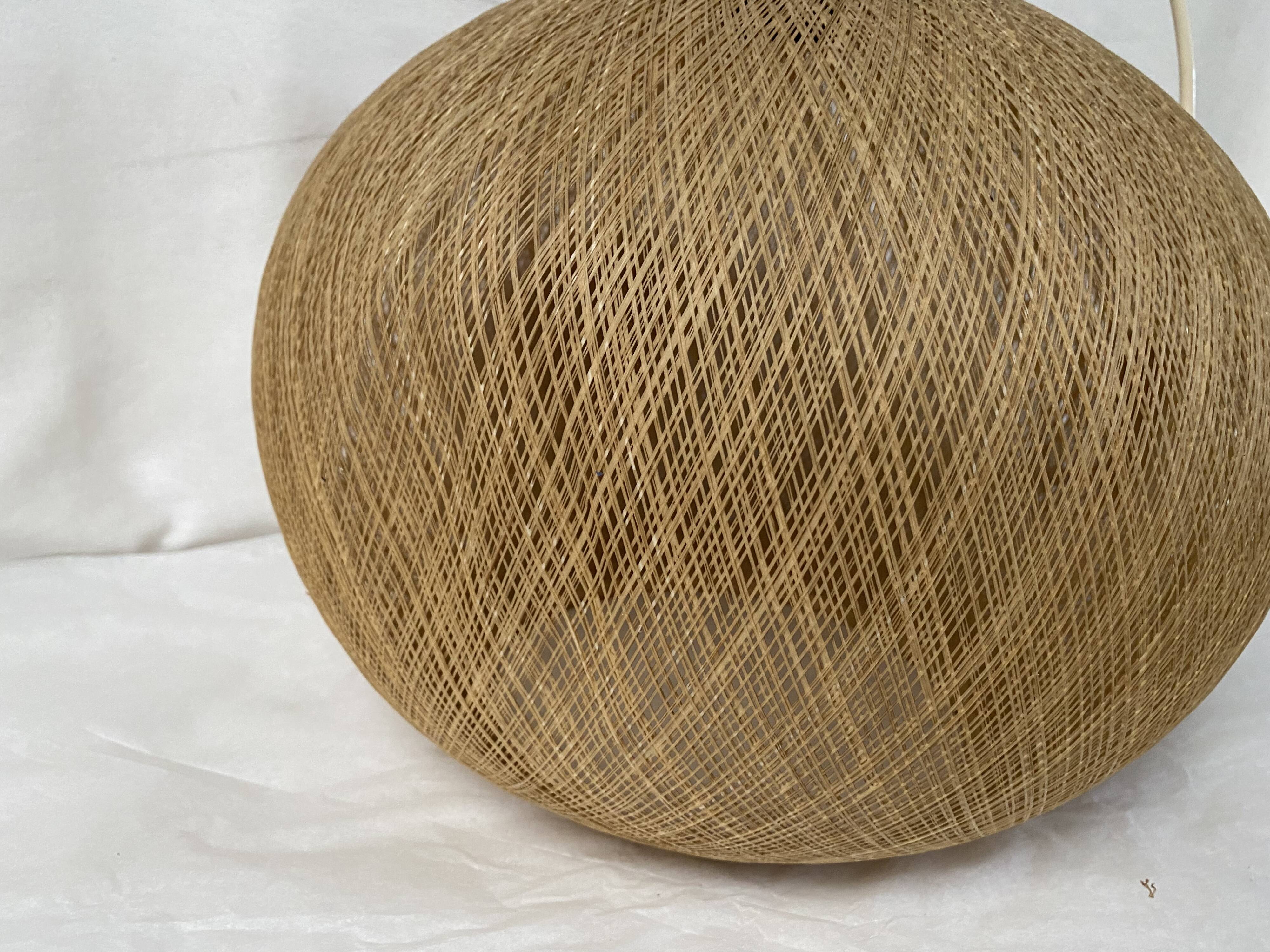 Suspension vintage en fil de nylon