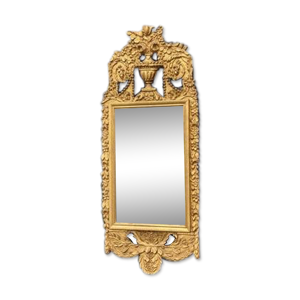 Miroir en bois sculpté