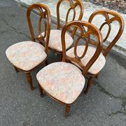 4 Louis Philippe chairs in solid wood and floral fabric.