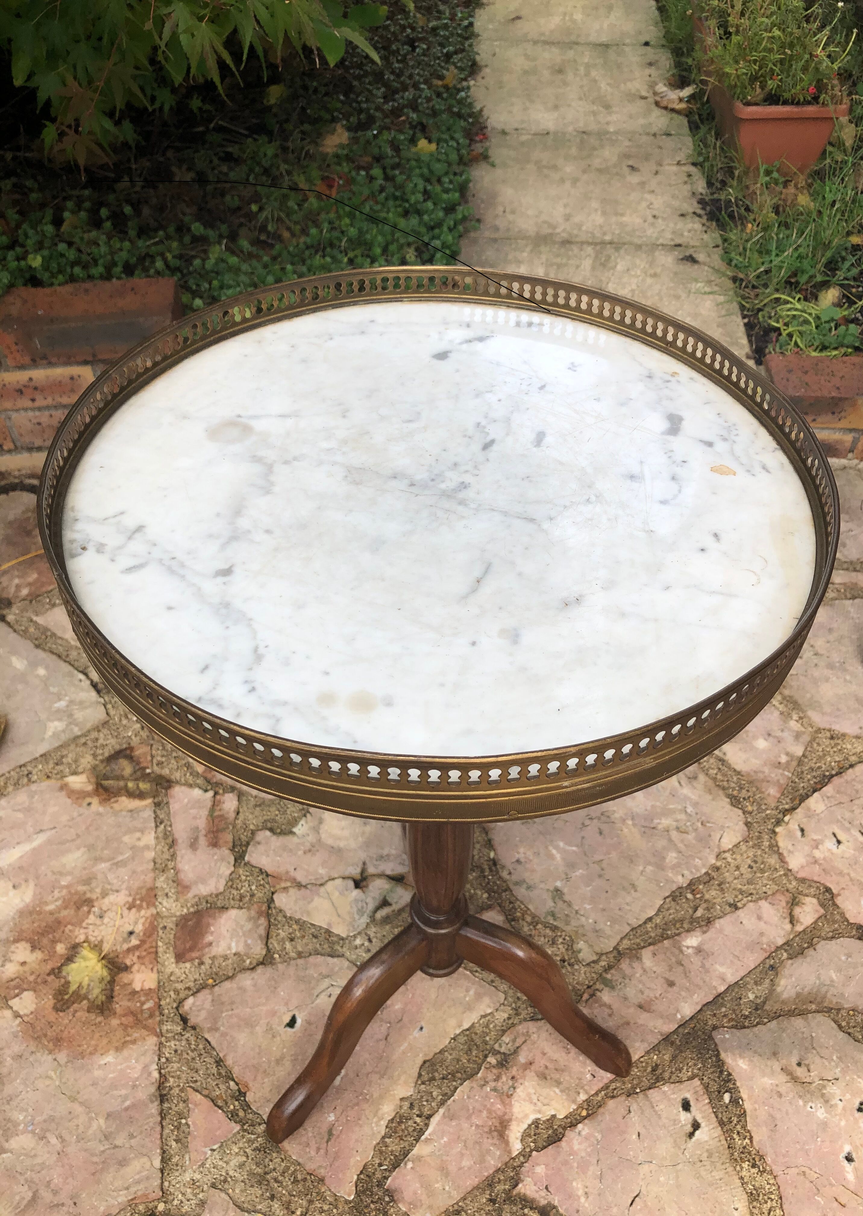 Table bouillotte