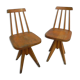 2 chaises en bois studio