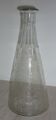 Carafe à eau en verre décor gravé