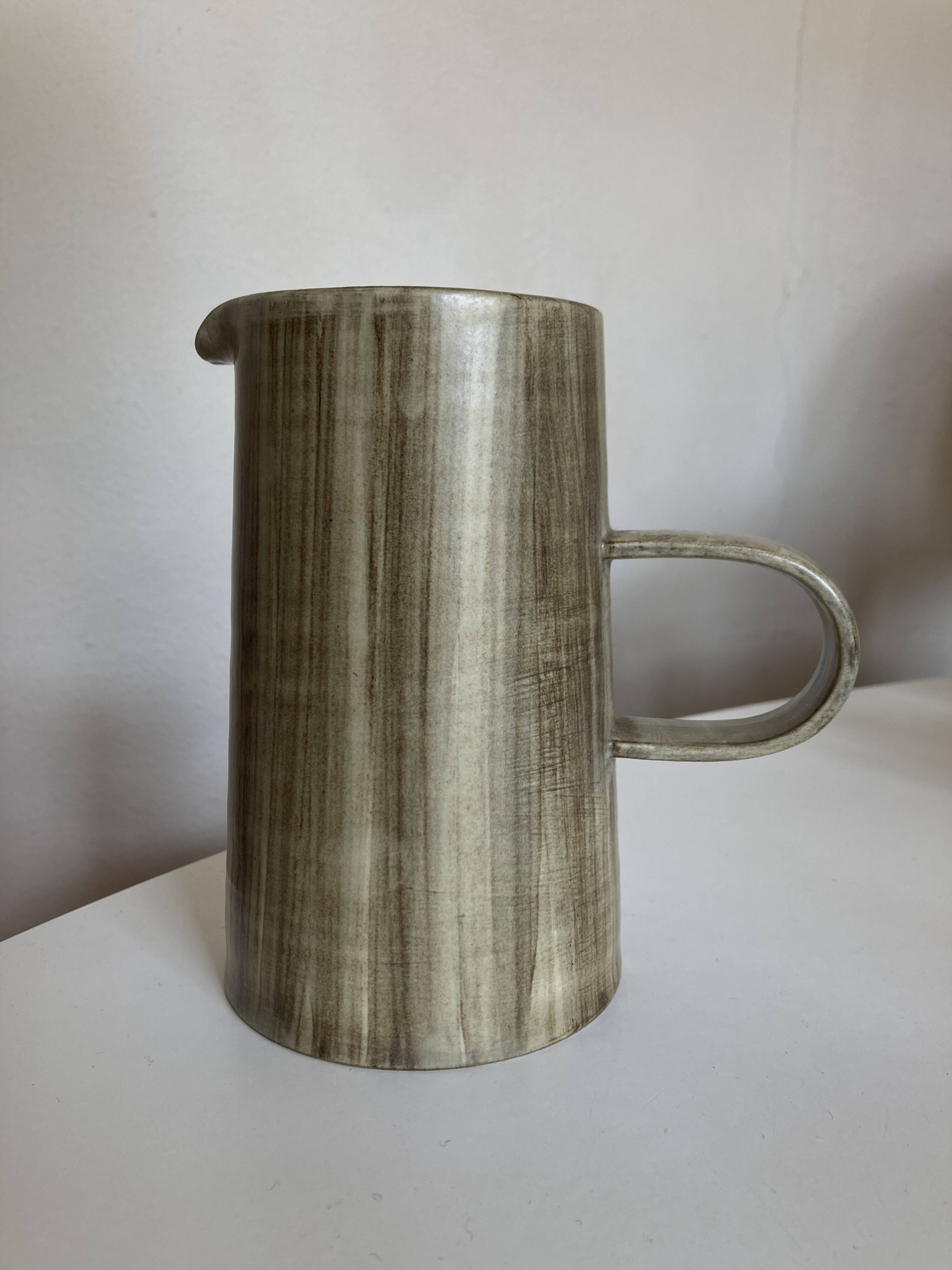 Pottery pitcher vase faux wood decor 1970 to identify