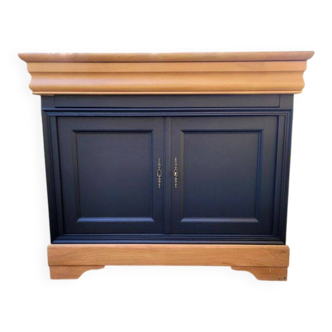 Cherry and black sideboard with 2 doors and 1 drawer.