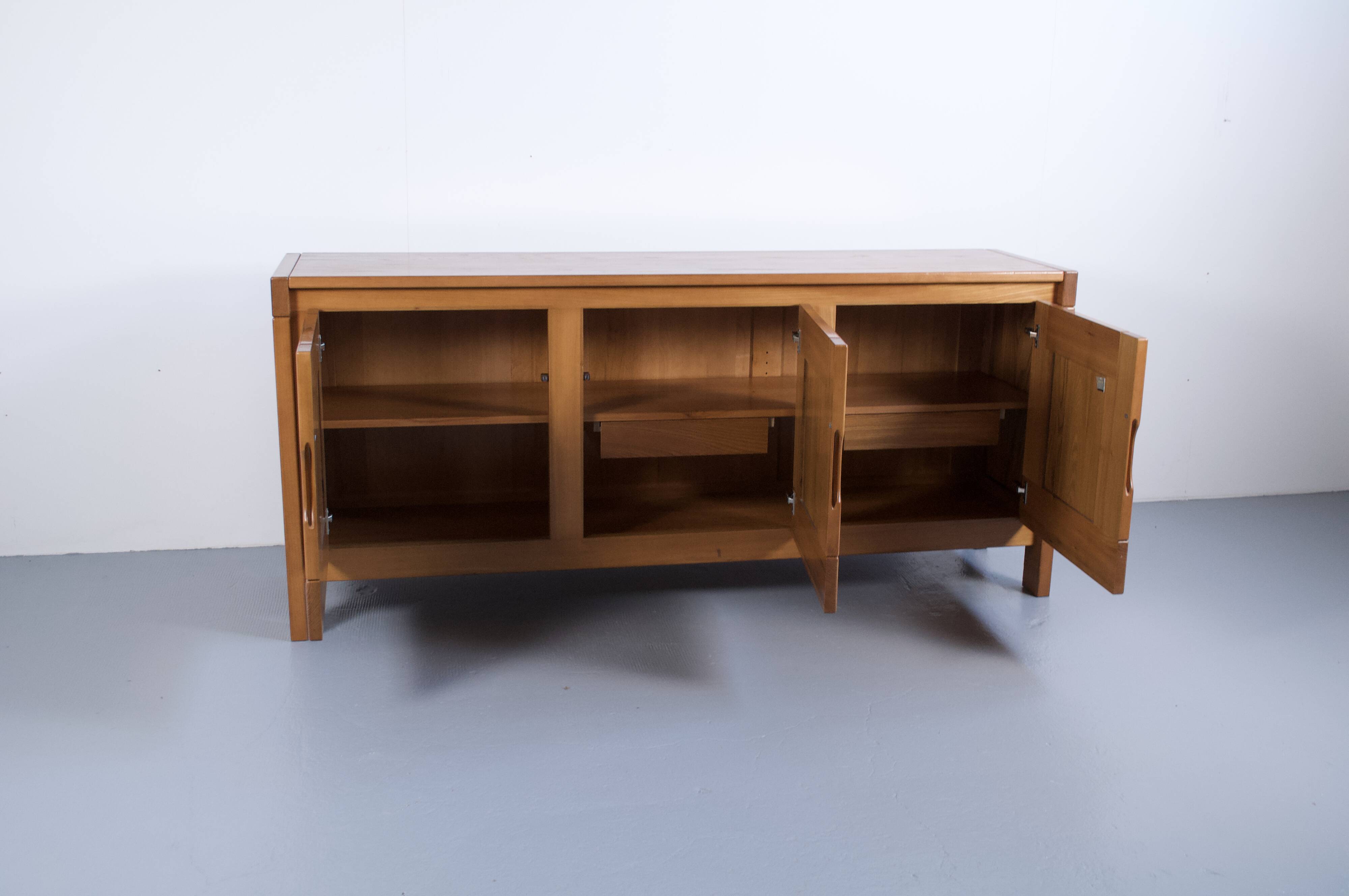ENFILADE OAK HOUSE REGAIN 1980s