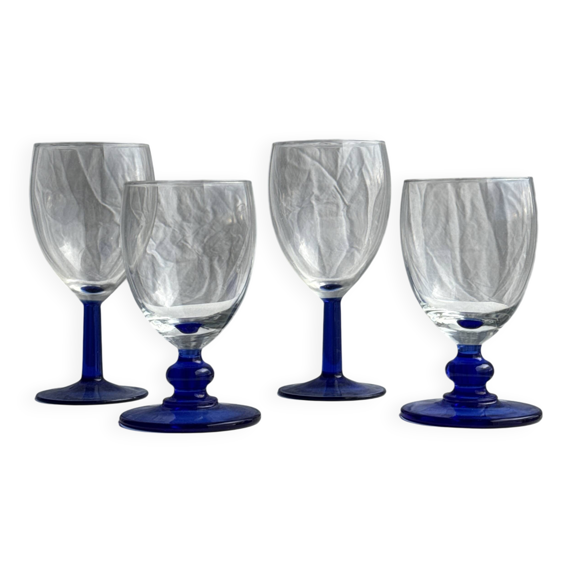 Set of 2 small king-shaped stemmed glasses and 2 small ball-shaped stemmed glasses