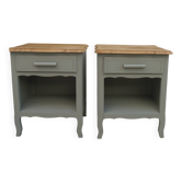 2 chevets vintage réenchantés en vert de gris, plateaux bois.