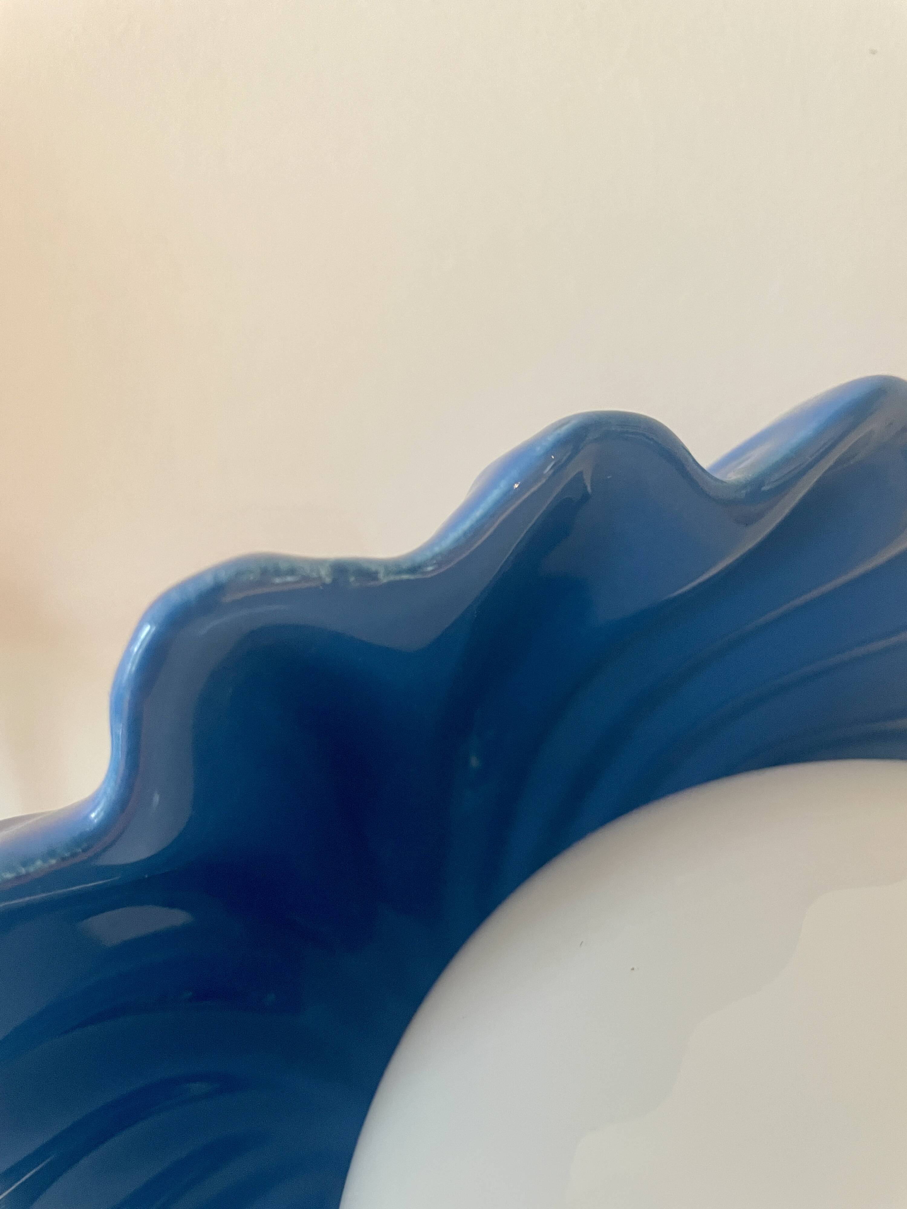 Lampe coquillage en céramique bleue